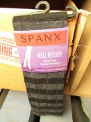 3 x Spanx by Sara Blackely Well Heeled Vintage stripe Sweater Knee Socks one size RRP £5 each on