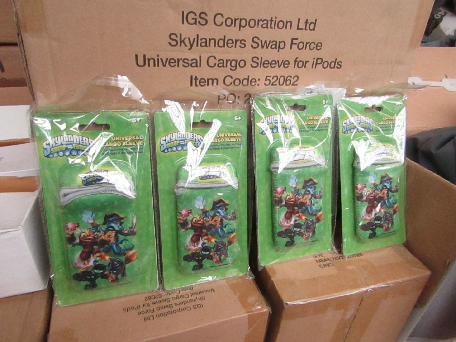 Box of 12x Skylanders Swap Force universal cargo sleeve, new and packaged.