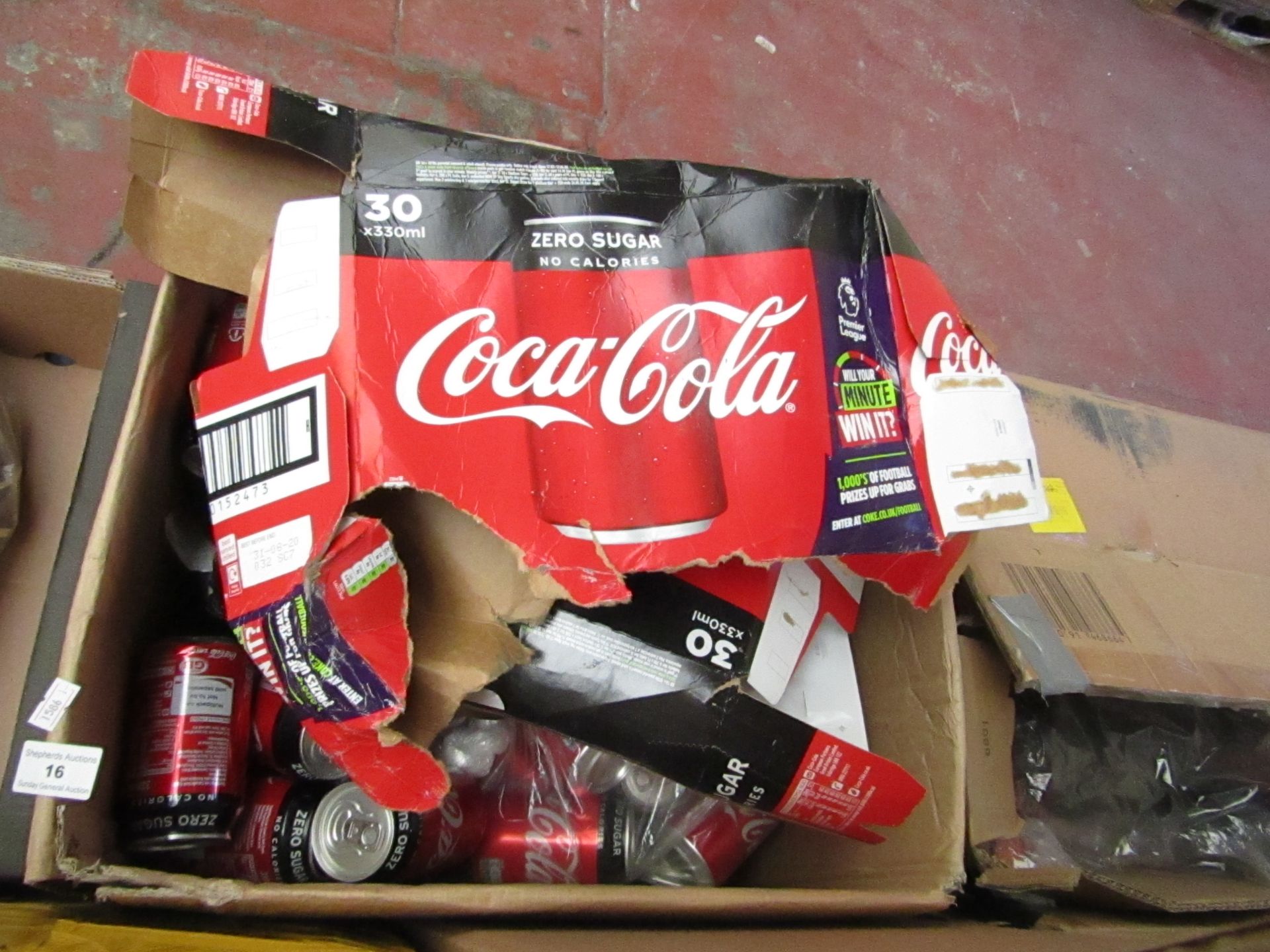 Approx 40x 330ml Coca Cola Zero cans. BB 31/08/2020