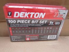 Dektopn 100 piece Bit set, new in carry case