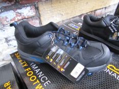 Regatta Professional Riverbeck safety steel toe-cap trainer, size 9, new and boxed.