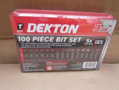 Dektopn 100 piece Bit set, new in carry case