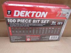 Dektopn 100 piece Bit set, new in carry case