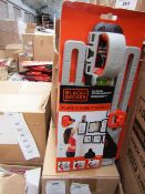 Black and Decker All in one Picture Hanging Kit, new