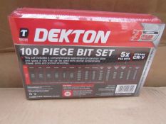 Dektopn 100 piece Bit set, new in carry case