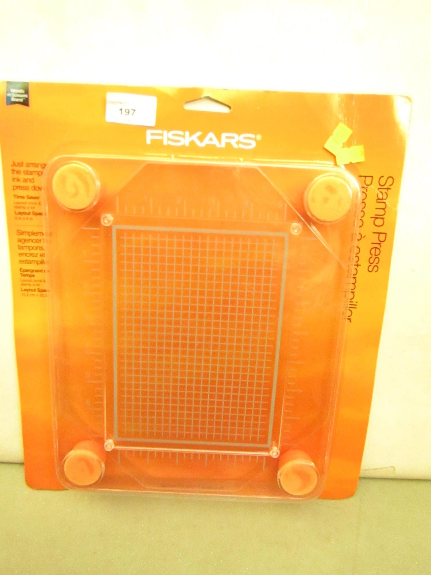 1 x Fiskars Stamp Press new