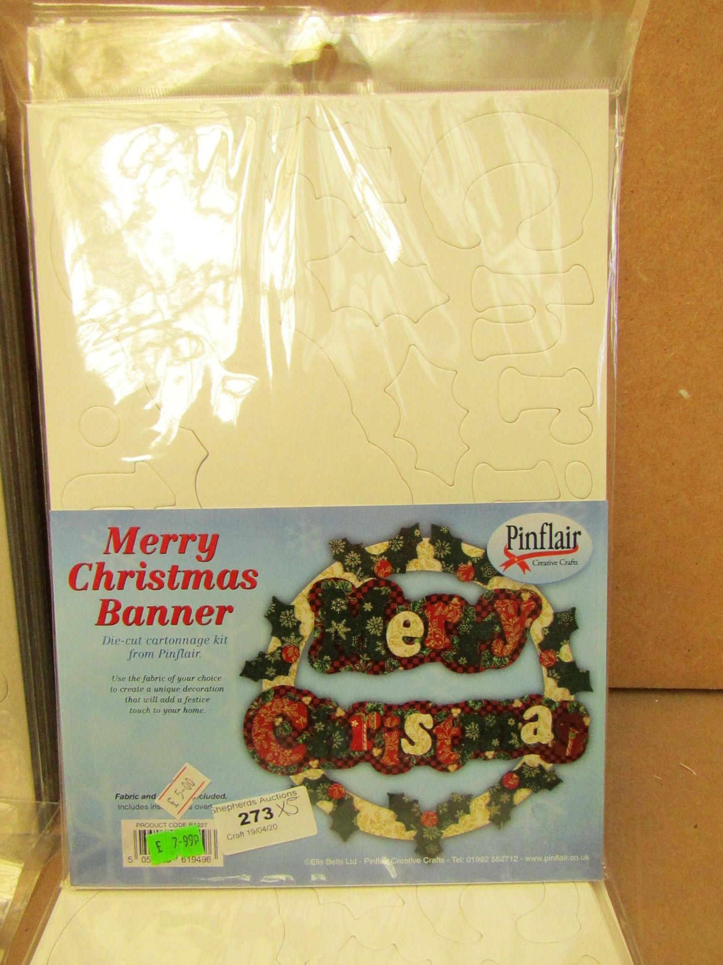 5x Christmas banners, new and packaged.