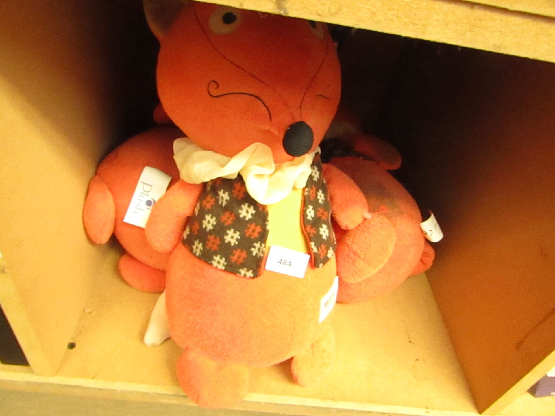 3x Fox plush toys, new.