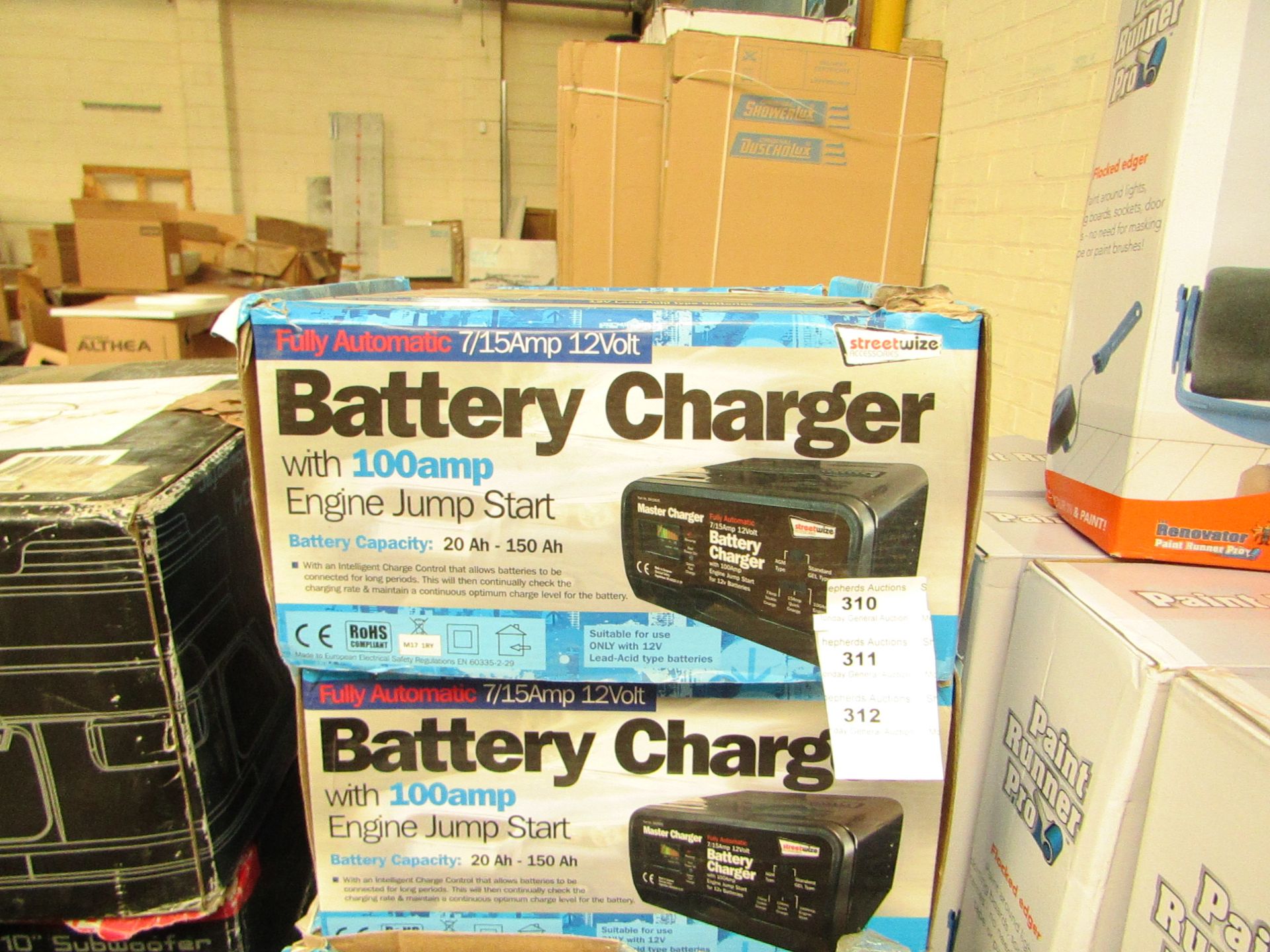 Streetwize 15amp battery charger with 100amp engine jump start, untested and boxed.