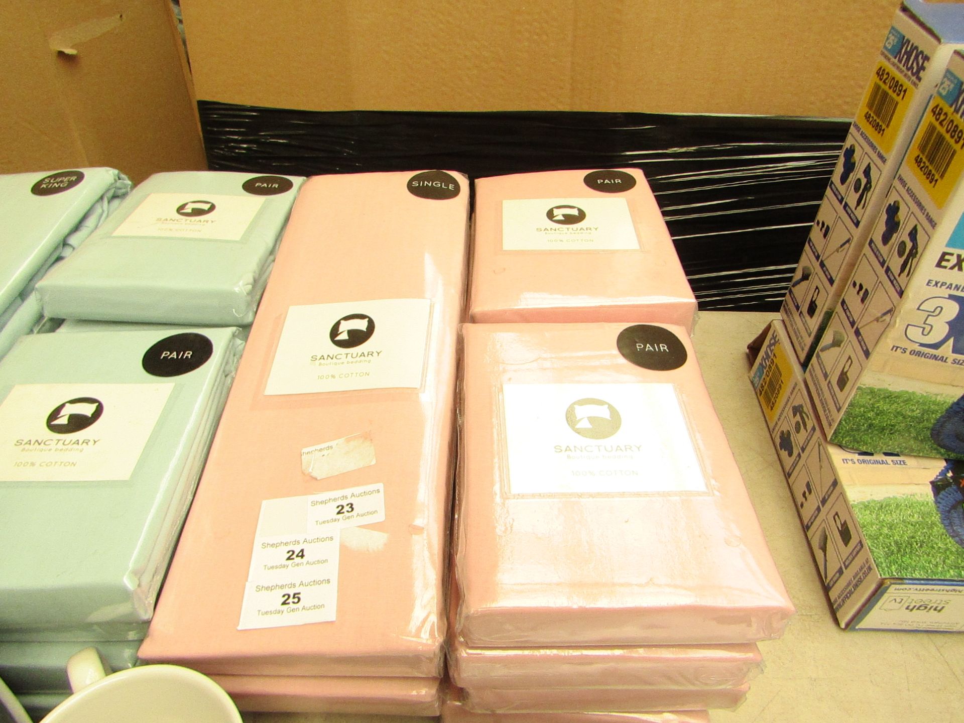 Sanctuary Boutique Bedding 100% Cotton - Fitted SINGLE Blush Pink Sheet - New & Packaged.