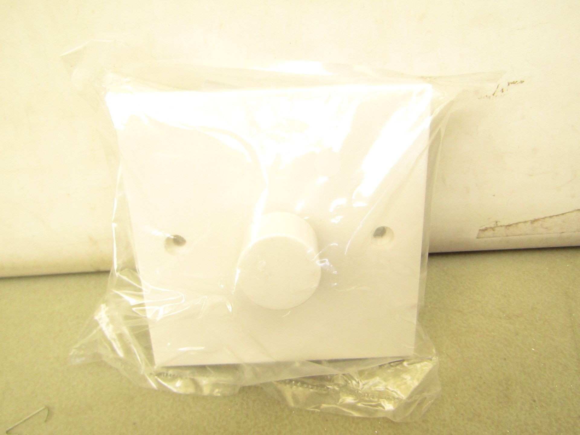 10x 1 Gang dimmer switches, new and packaged.