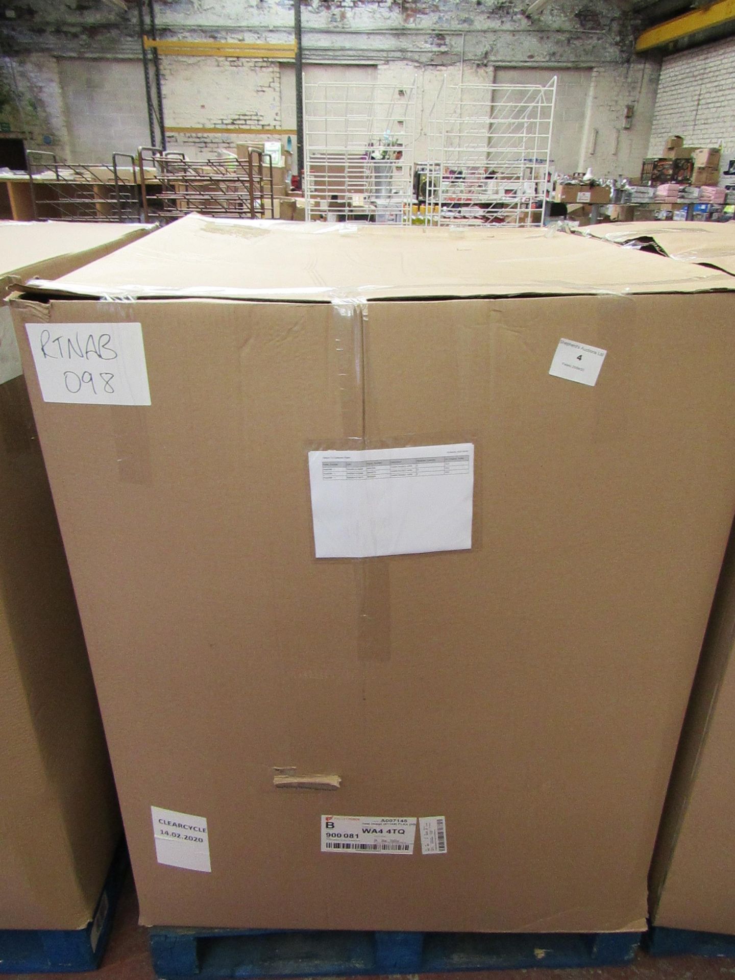 | 32X | THE PALLET CONTAINS VARIOUS SIZED YAWN AIR BEDS | BOXED AND UNCHECKED | NO ONLINE RE-