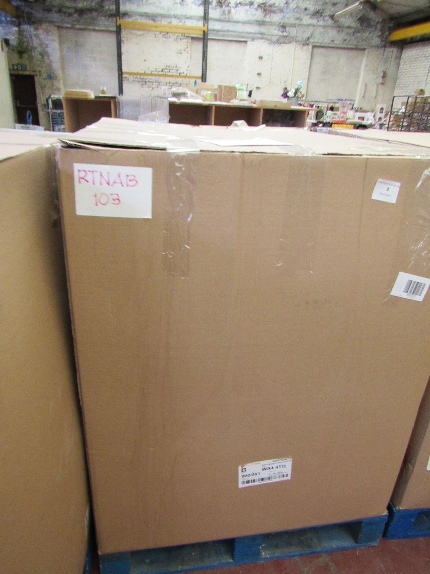 | 35X | THE PALLET CONTAINS VARIOUS SIZED YAWN AIR BEDS | BOXED AND UNCHECKED | NO ONLINE RE-