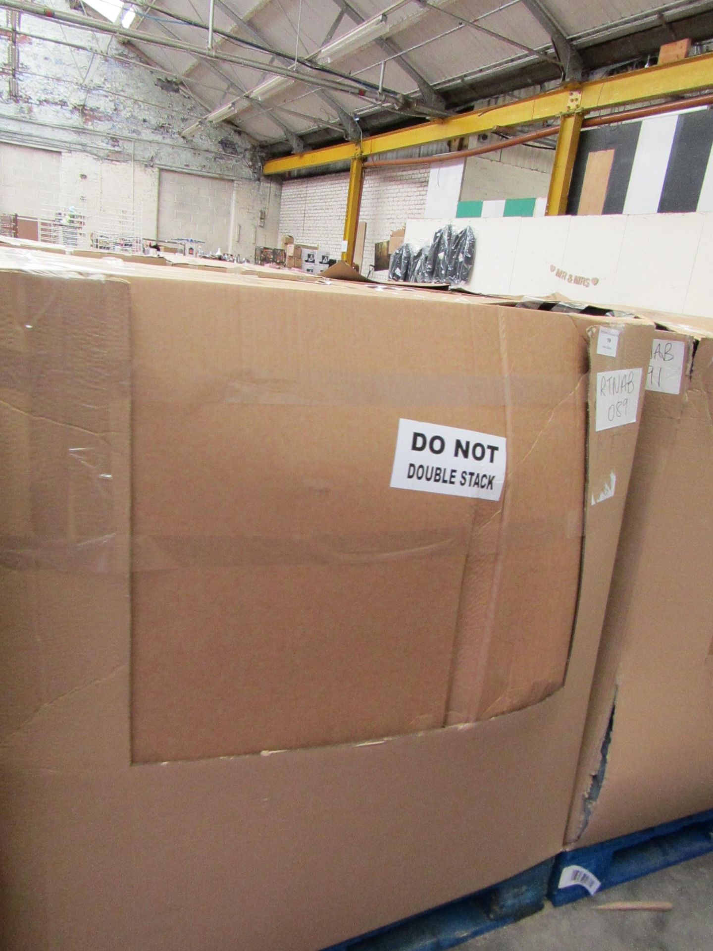 | 32X | THE PALLET CONTAINS VARIOUS SIZED YAWN AIR BEDS | BOXED AND UNCHECKED | NO ONLINE RE-
