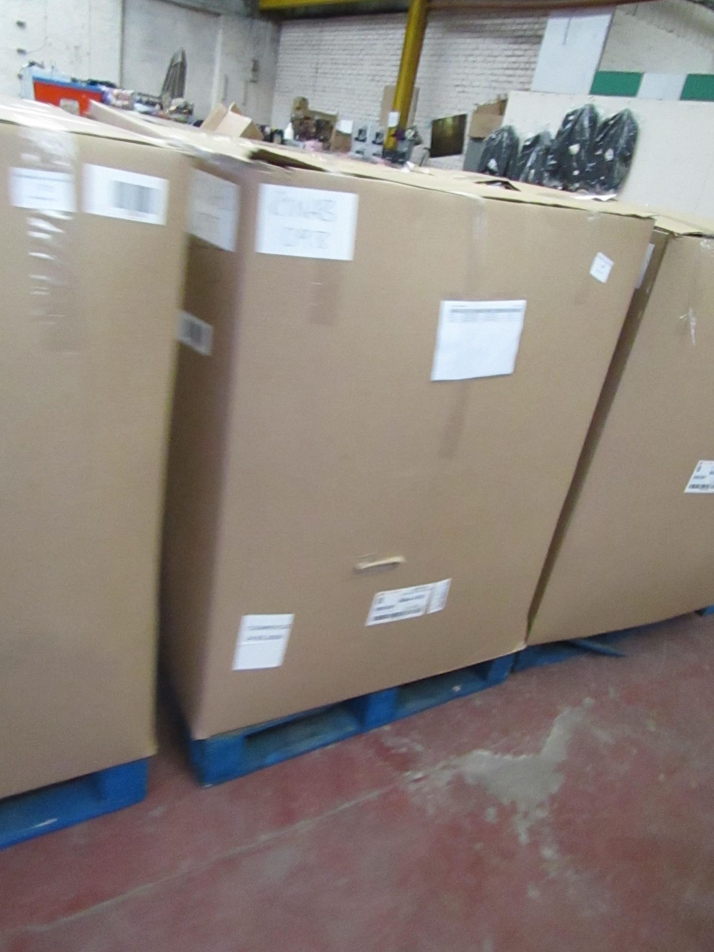 | 32X | THE PALLET CONTAINS VARIOUS SIZED YAWN AIR BEDS | BOXED AND UNCHECKED | NO ONLINE RE-