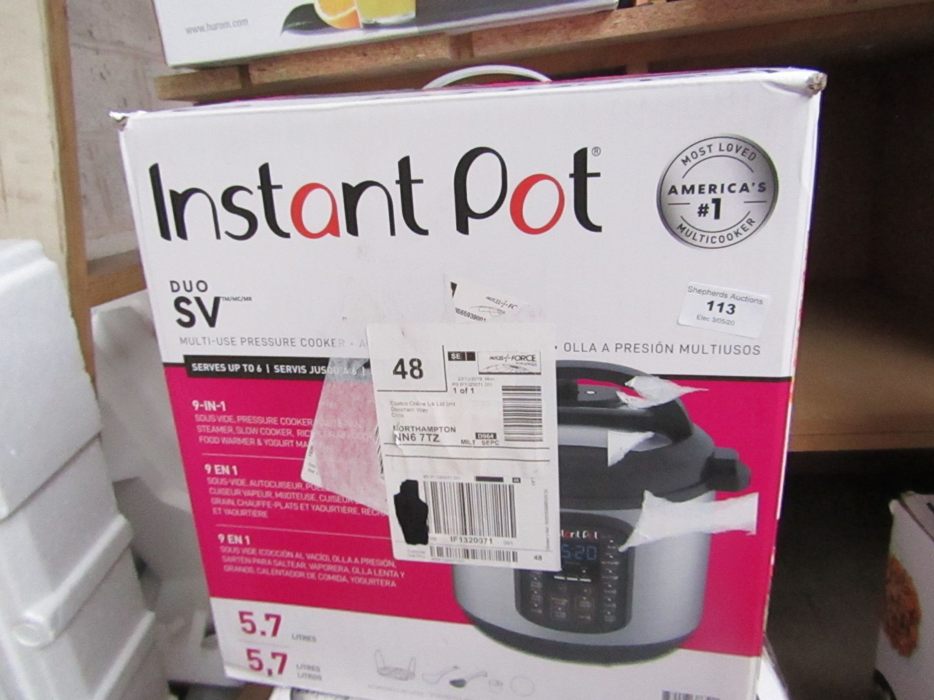 Instant Pot Duo SV 5.7Ltr Multi cooker, powers on and boxed, not checked it any further than