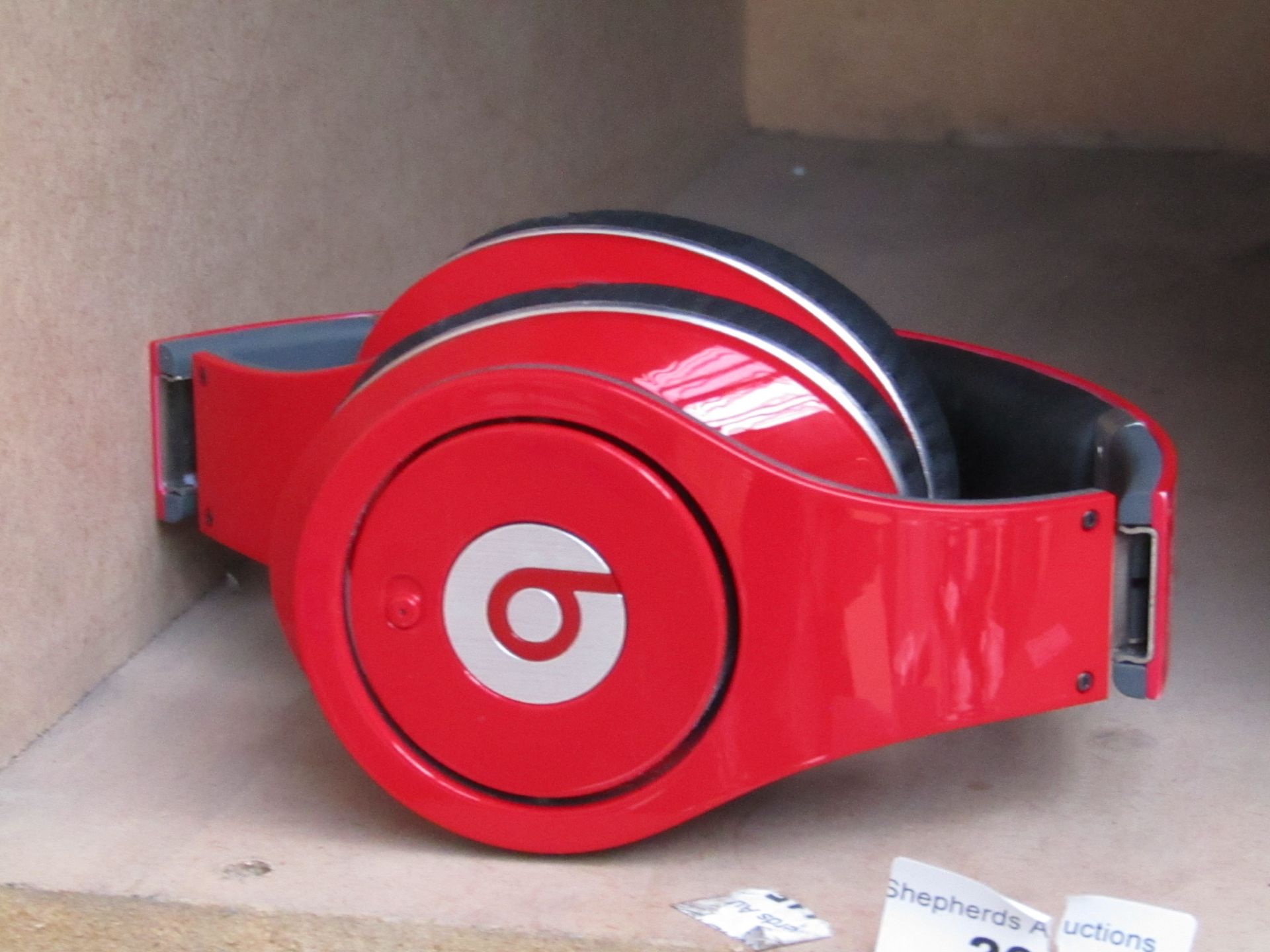 Beats by Dr Dre Studio wireless headphones, unteted due to battery powered.