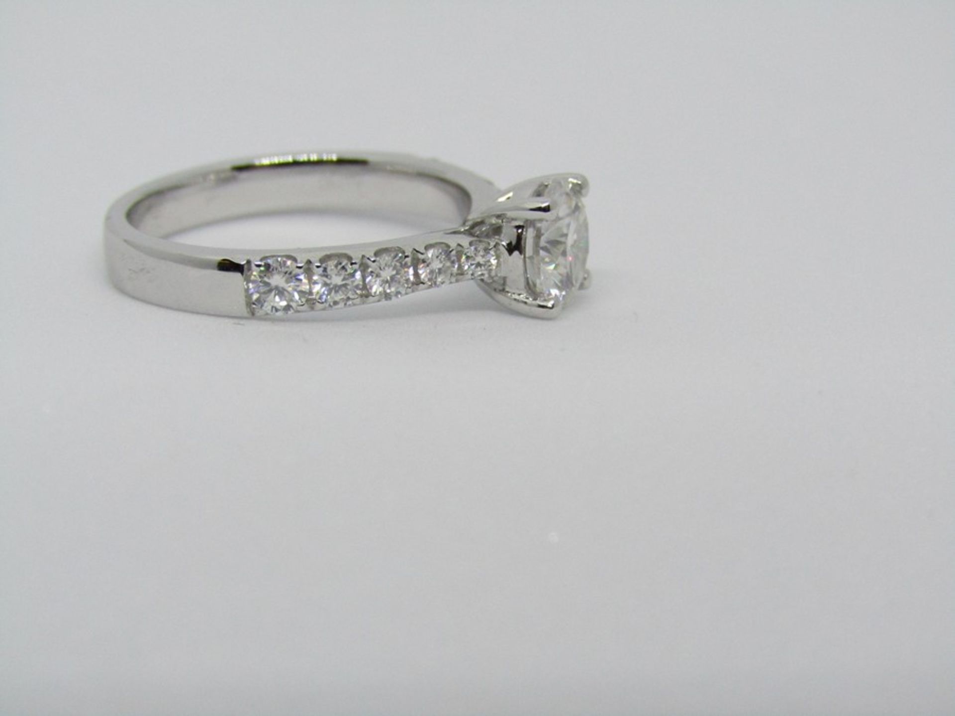 Stunning 1ct Moissanite Stone Engagement or Special Occasion Ring Set in 18ct White Gold RRP £1495 - Image 2 of 4