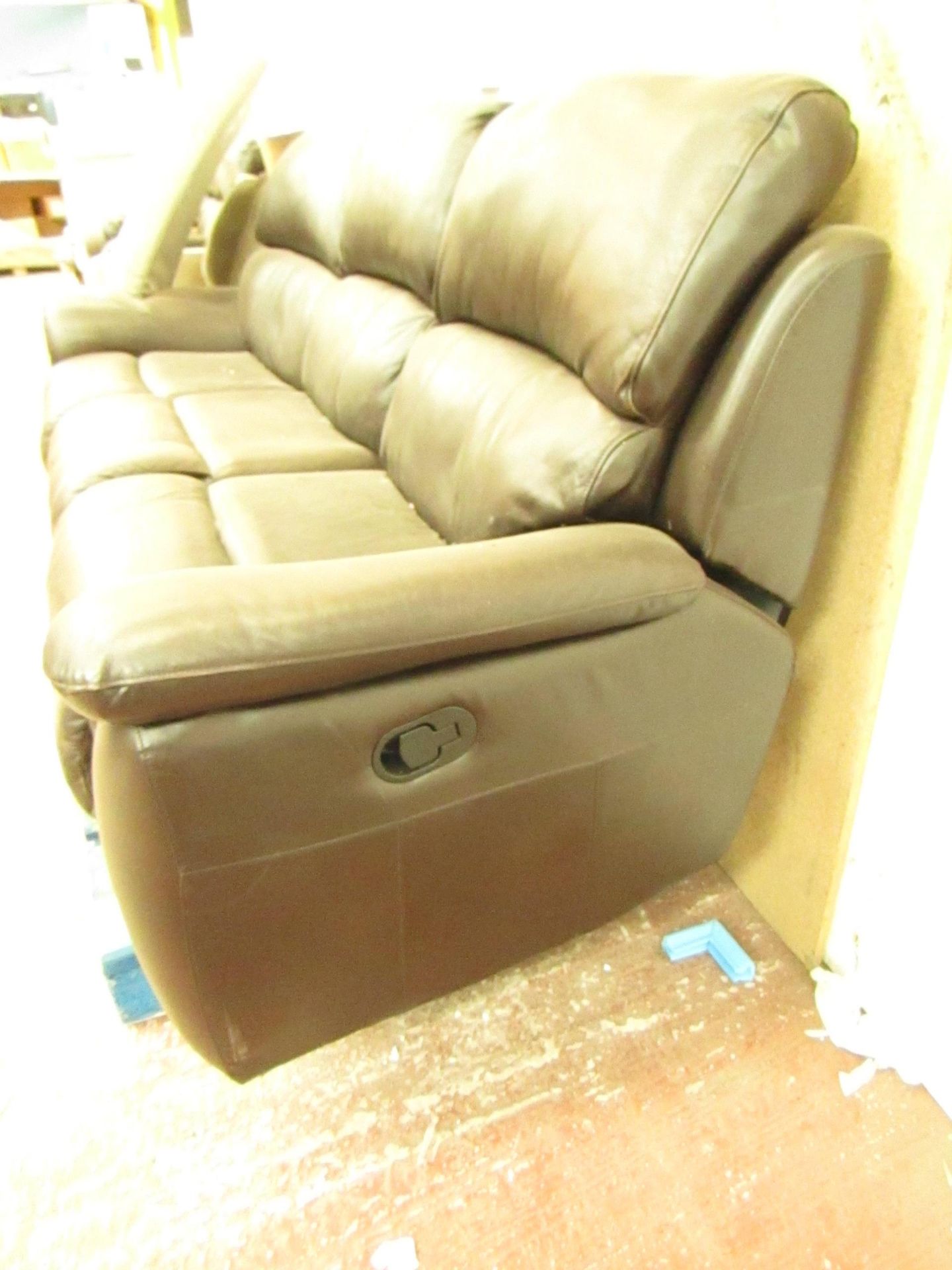 Polaski 3 seater manual reclining sofa, mechanism working - Image 3 of 4