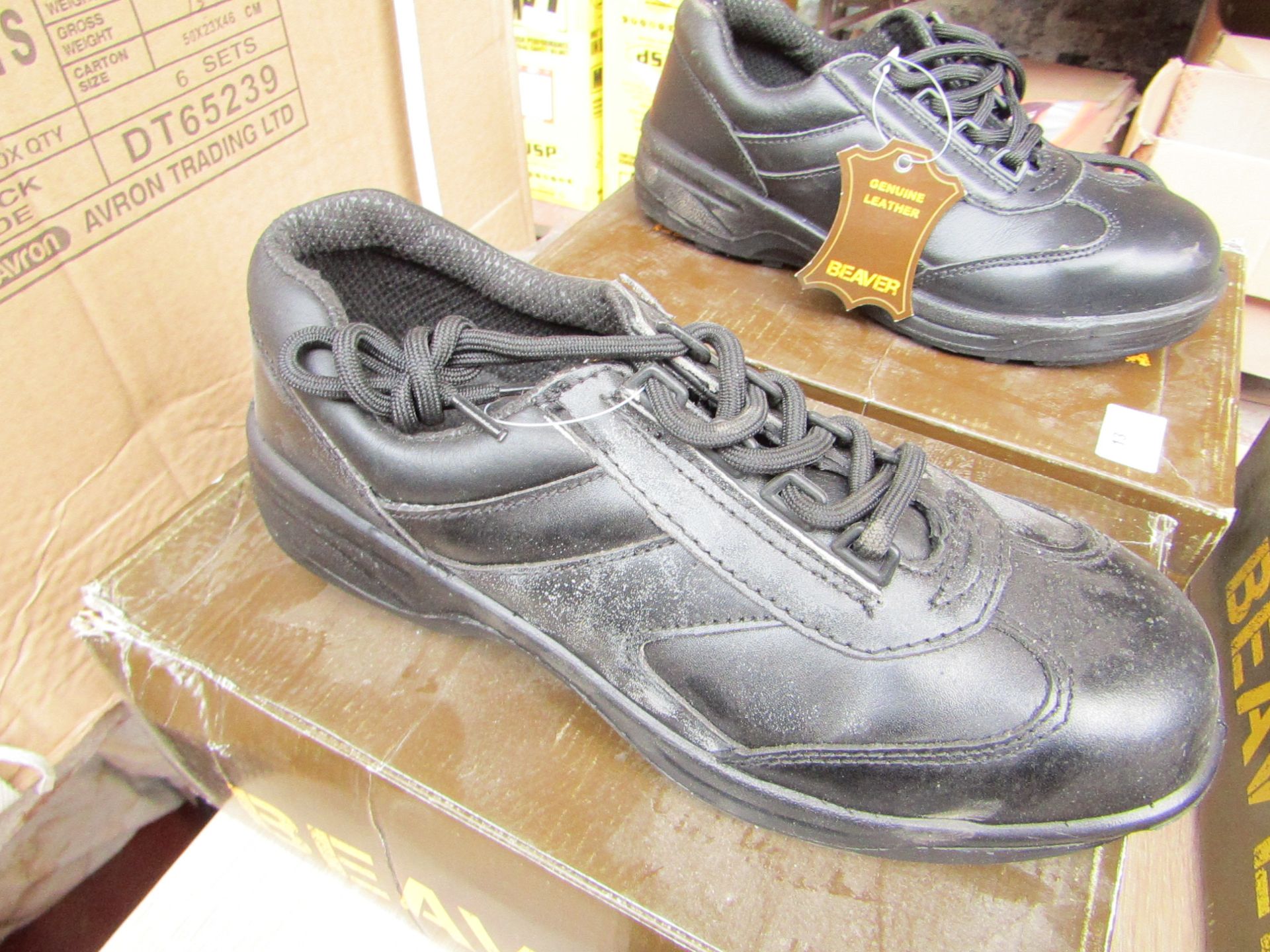 Beaver Genuine Leather safety shoes, unused, size 6, boxed