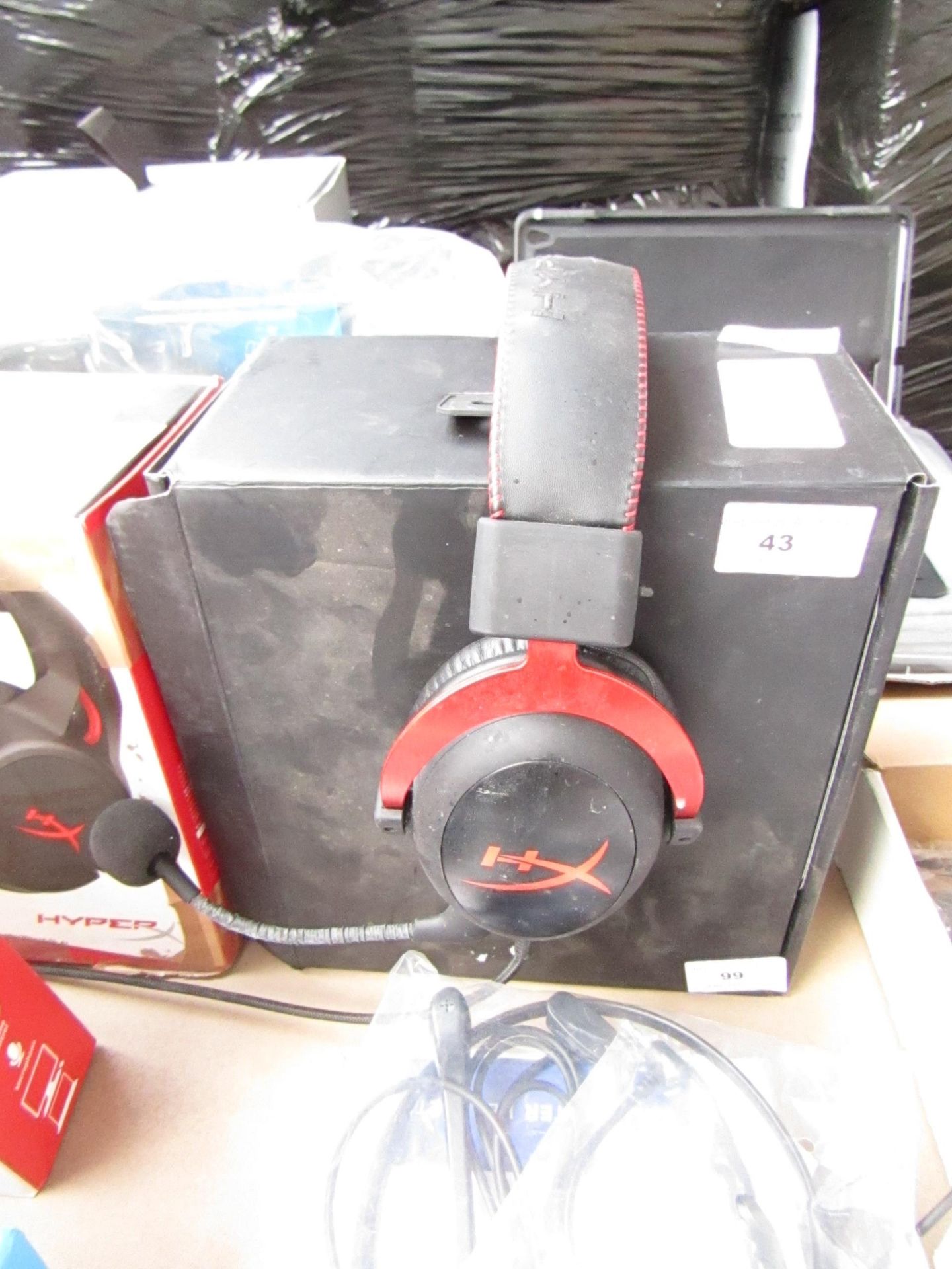 Hyper X gaming headset, audio tested working, mic untested. Boxed.