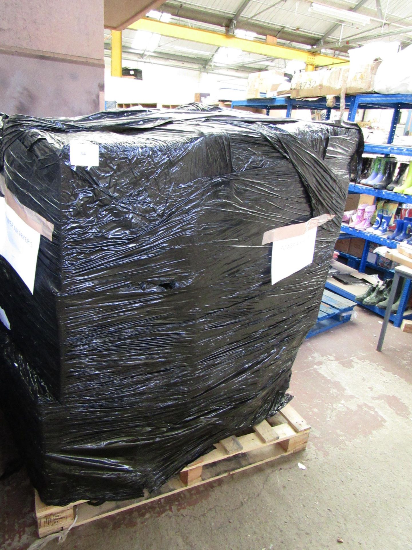 | 1X | UNMANIFESTED PALLET OF MIXED BOXED, LOOSE AND NON ORIGNAL BOX AIR FRYERS, COULD CONTAIN A MIX