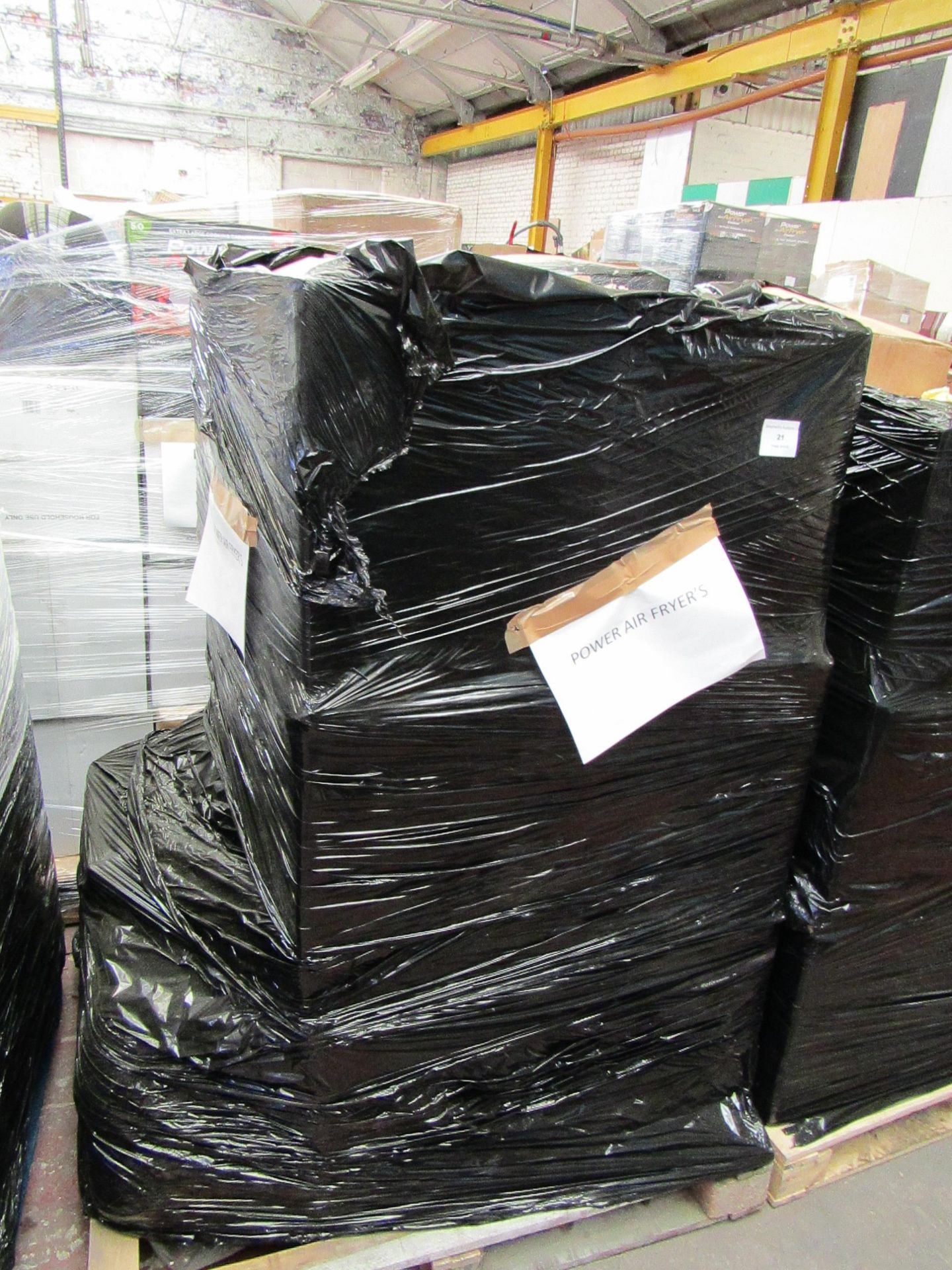 | 1X | UNMANIFESTED PALLET OF MIXED BOXED, LOOSE AND NON ORIGNAL BOX AIR FRYERS, COULD CONTAIN A MIX