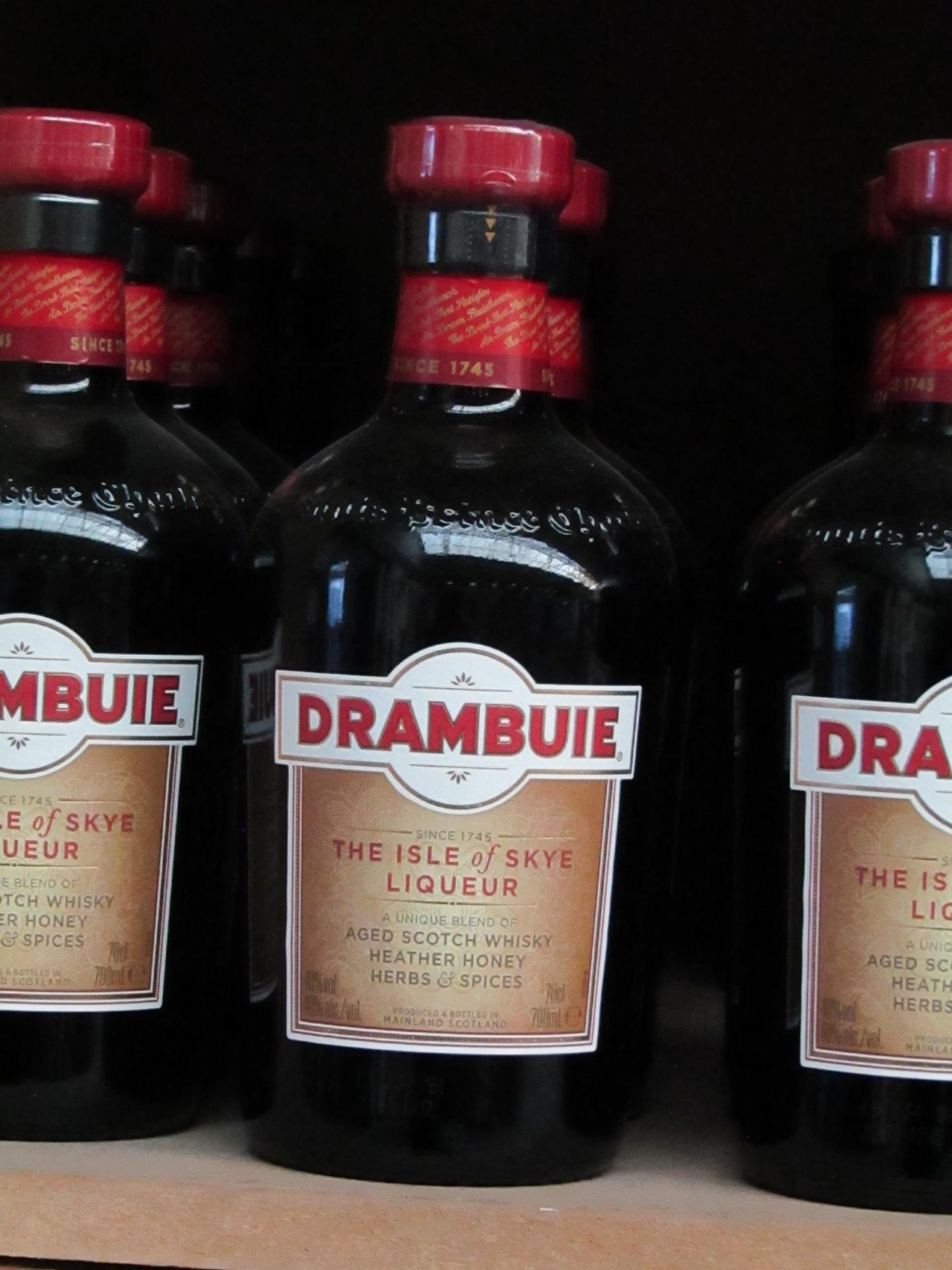 Drambuie The Isle of Skye Liqueur Aged Scotch Whiskey. 70cl. New