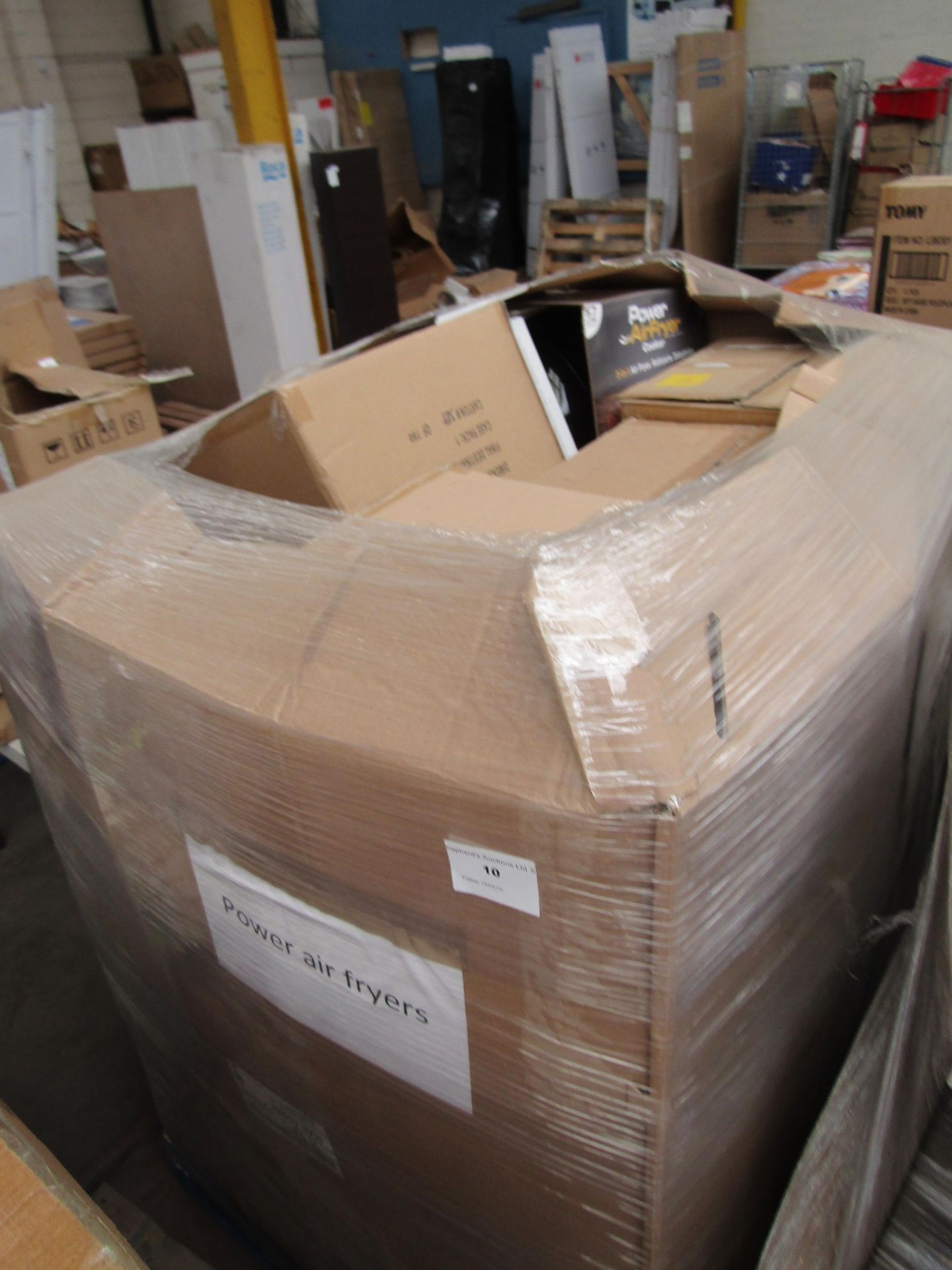 | 1X | UNMANIFESTED PALLET OF MIXED BOXED, LOOSE AND NON ORIGiNAL BOX AIR FRYERS, COULD CONTAIN A