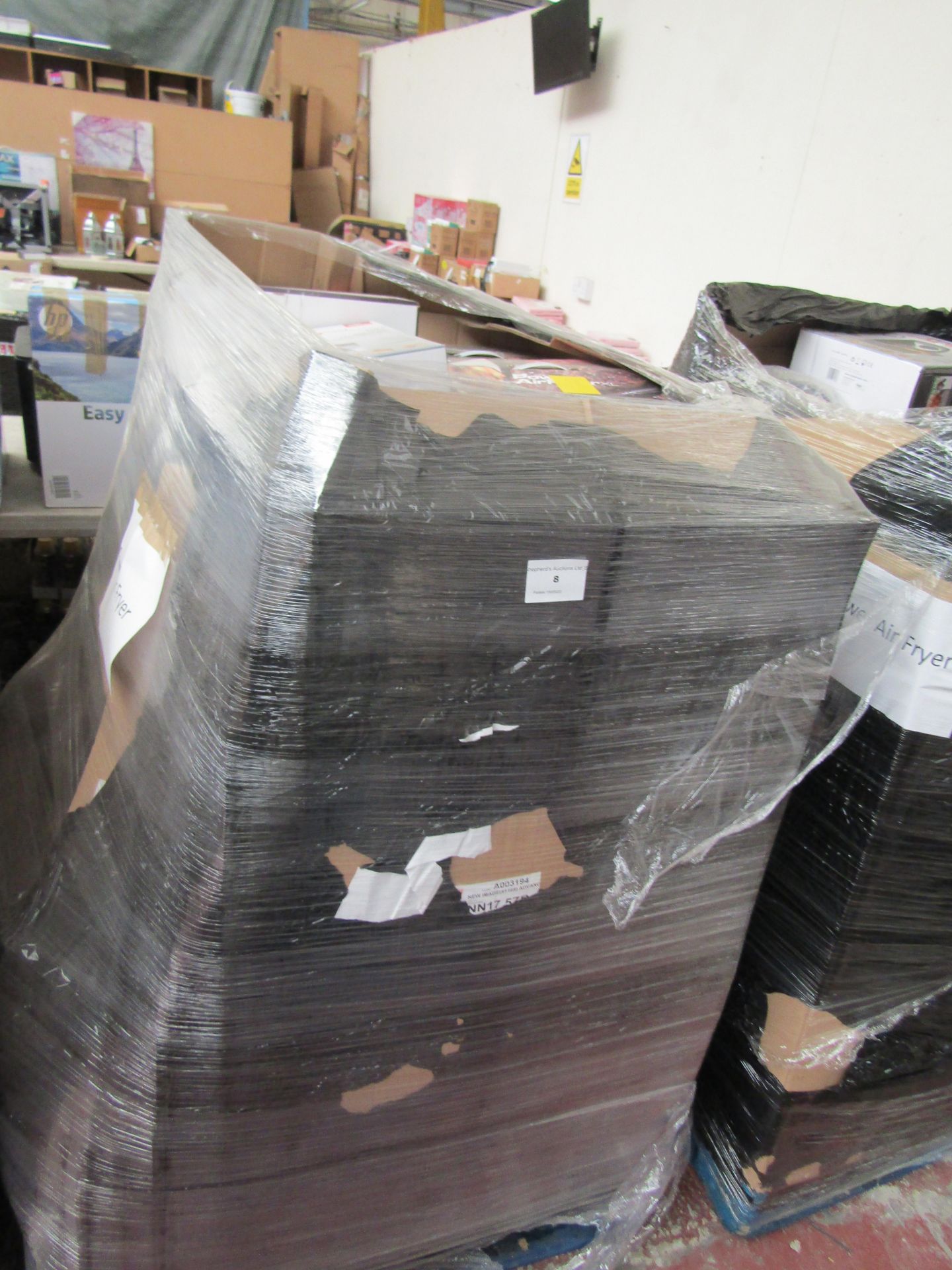 | 1X | UNMANIFESTED PALLET OF MIXED BOXED, LOOSE AND NON ORIGiNAL BOX AIR FRYERS, COULD CONTAIN A