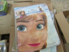 2 x Disney Frozen Printed Towels. New & Packaged