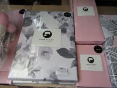 Sanctuary Double Elissia Purple Duvet Set with Pillow Cases & a Blush Fitted Sheet & 2 Pillow cases.