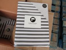 Box of 6x Sanctuary Harper Mono Superking Reversible Duvet Set, includes duvet cover and 2