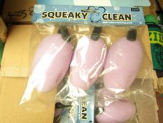 4x Boxes each containing 12 squeaky clean sponges, new and boxed.