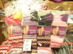 4x Packs of 3 Design Socks, size 4-7, new and packaged.