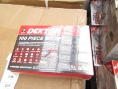 Dektopn 100 piece Bit set, new in carry case