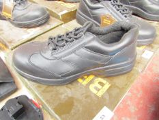 Beaver Genuine Leather safety shoes, unused, size 7, boxed