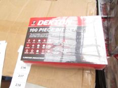 Dektopn 100 piece Bit set, new in carry case