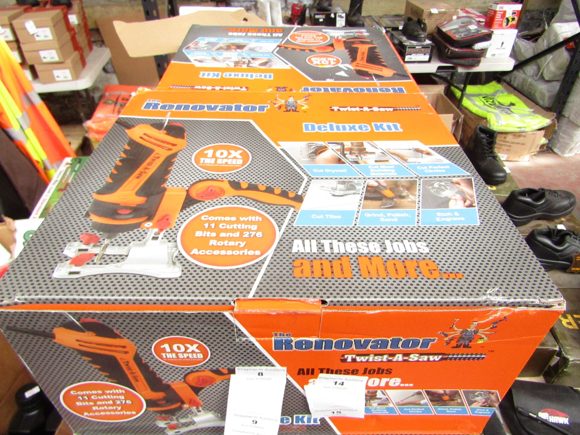 | 1X | RENOVATOR TWIST A SAW WITH ACCESSORY KIT | TESTED AND WORKING BUT WE HAVEN'T CHECKED IF ALL