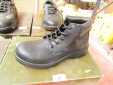 Beaver Genuine Leather safety boots, unused, size 3, boxed