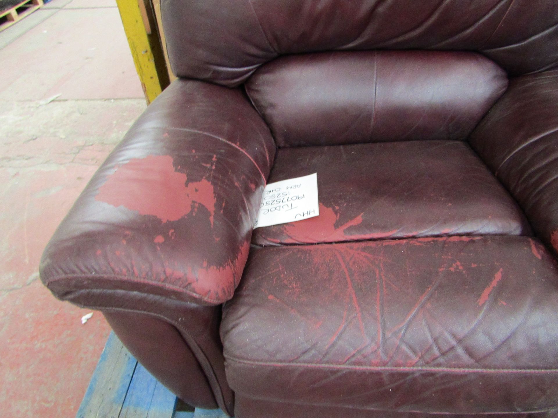 Lazy Boy Oxblood sofa set, includes 2 arm chairs and a 2 seater sofa all have issue with the - Image 2 of 4