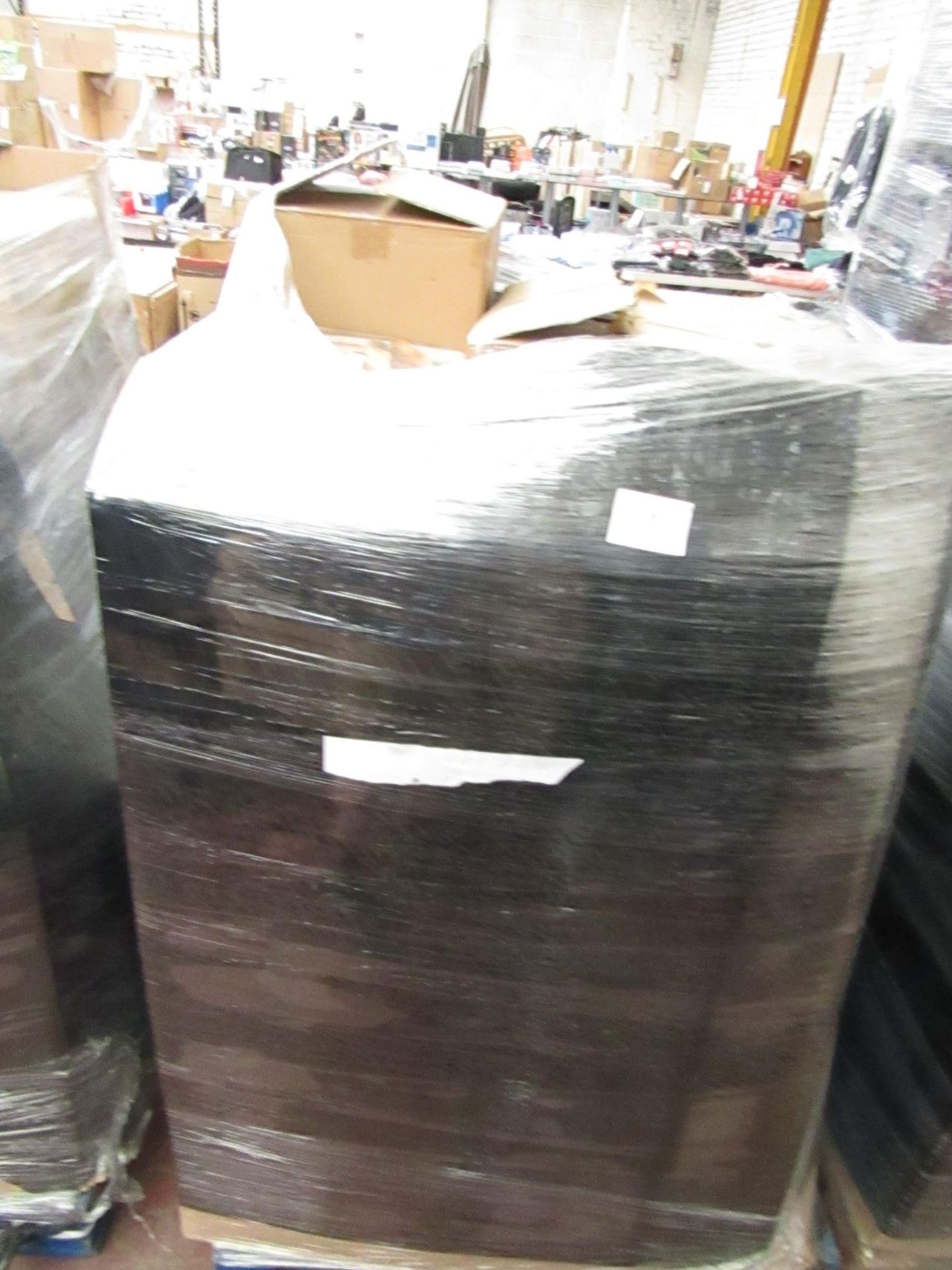 | 1X | UNMANIFESTED PALLET OF MIXED BOXED, LOOSE AND NON ORIGNAL BOX AIR FRYERS, COULD CONTAIN A MIX