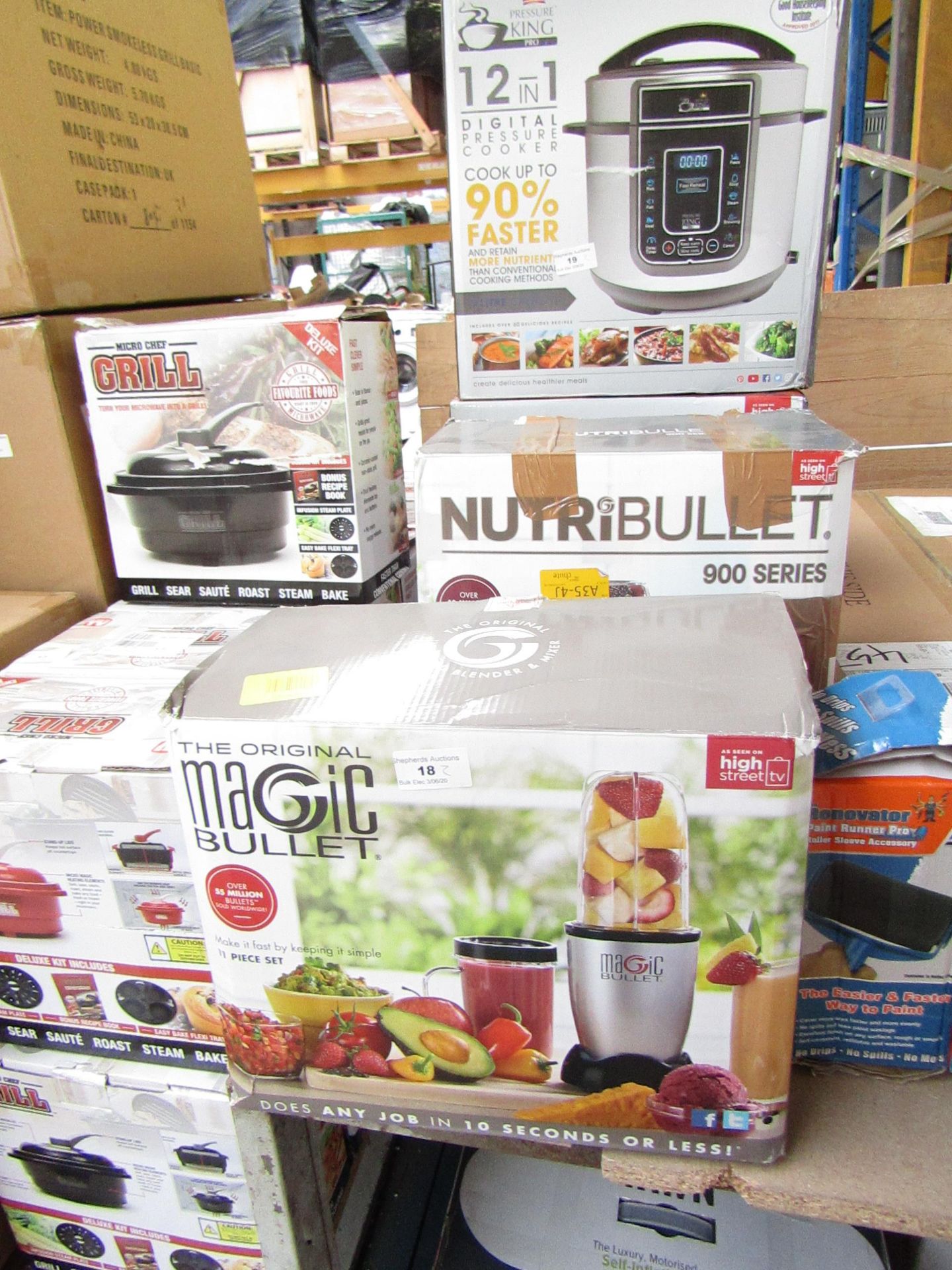 | 2X | 1X MAGIC BULLET WITH 1X NUTRI BULLET 900 SERIES | UNCHECKED AND BOXED | NO ONLINE RESALE |