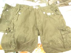 On Fire  Mens  Black Cargo Shorts size 32 see image