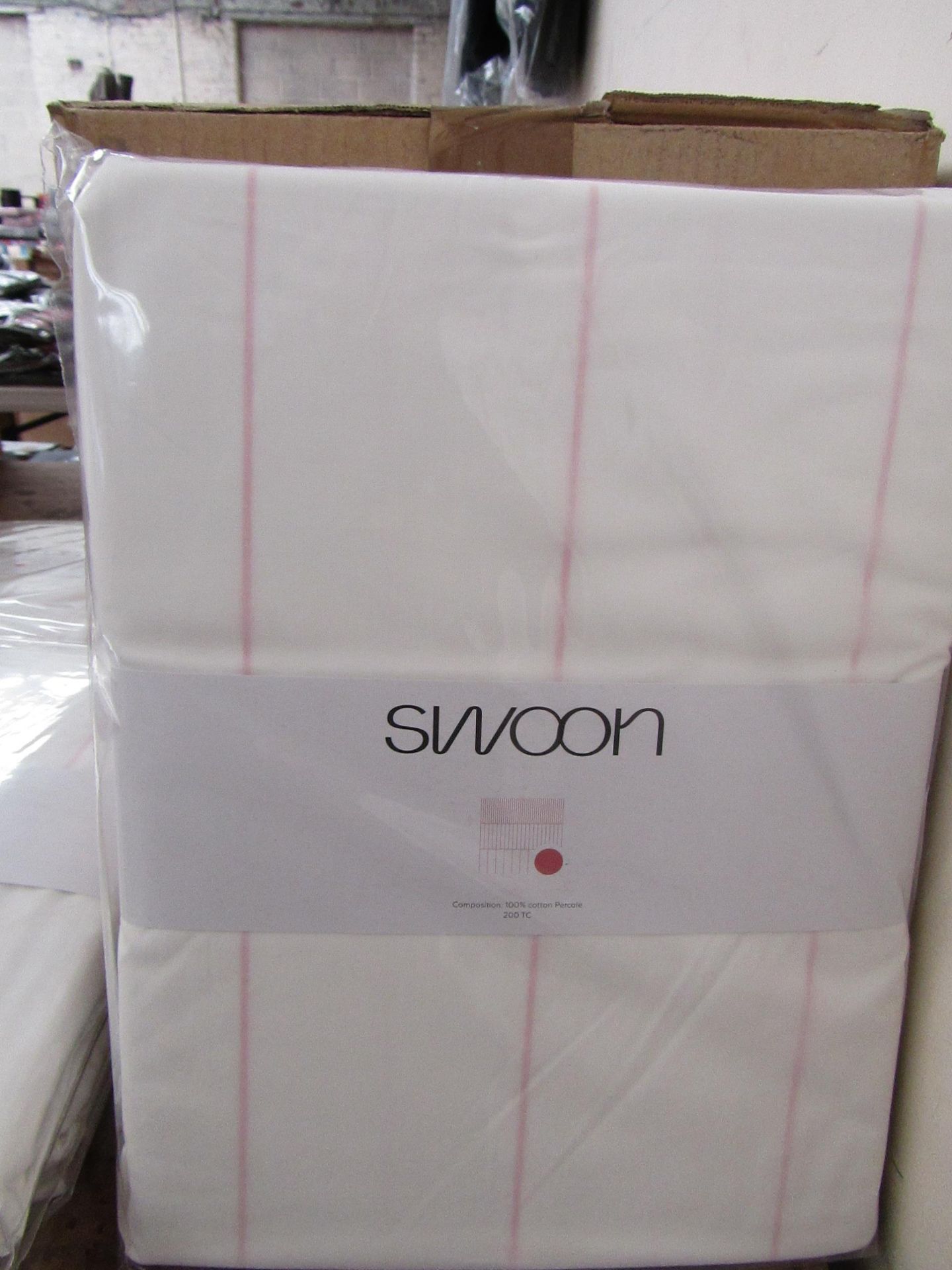 |1x SWOON NAPIER PINK DOUBLE DUVET SET THAT INCLUDE DUVET COVER AND 2 MATHCING PILLOW CASES | NEW - Image 2 of 2