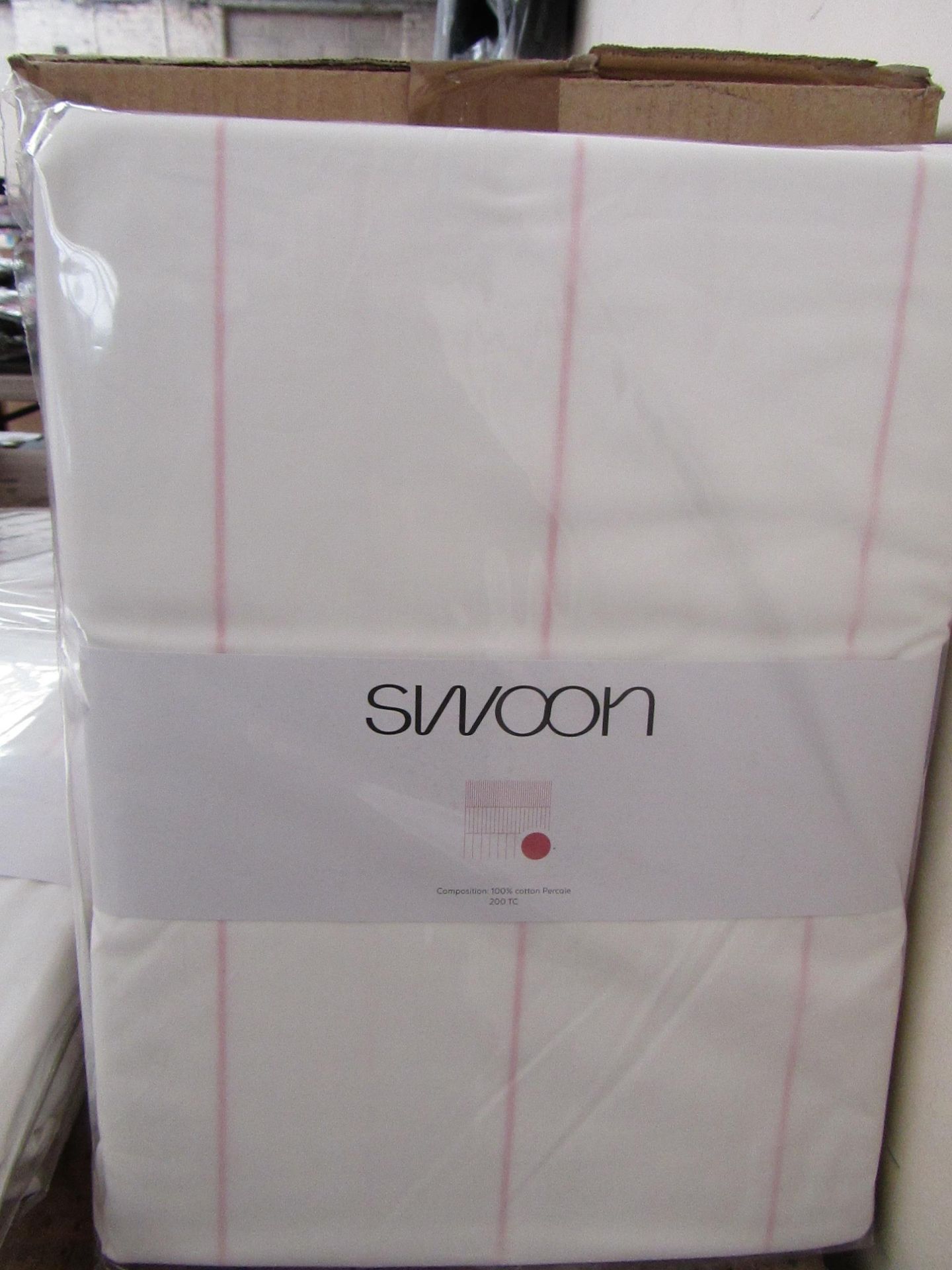 |1x SWOON NAPIER PINK KING SIZE DUVET SET THAT INCLUDE DUVET COVER AND 2 MATHCING PILLOW CASES | NEW - Image 2 of 2