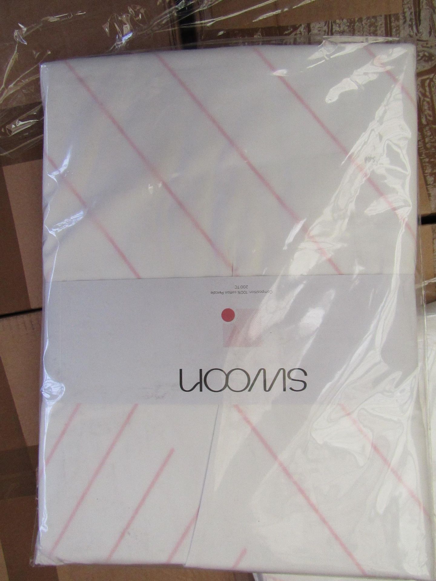 |1x SWOON BOOLE PINK DOUBLE DUVET SET THAT INCLUDE DUVET COVER AND 2 MATHCING PILLOW CASES | NEW AND - Image 2 of 2