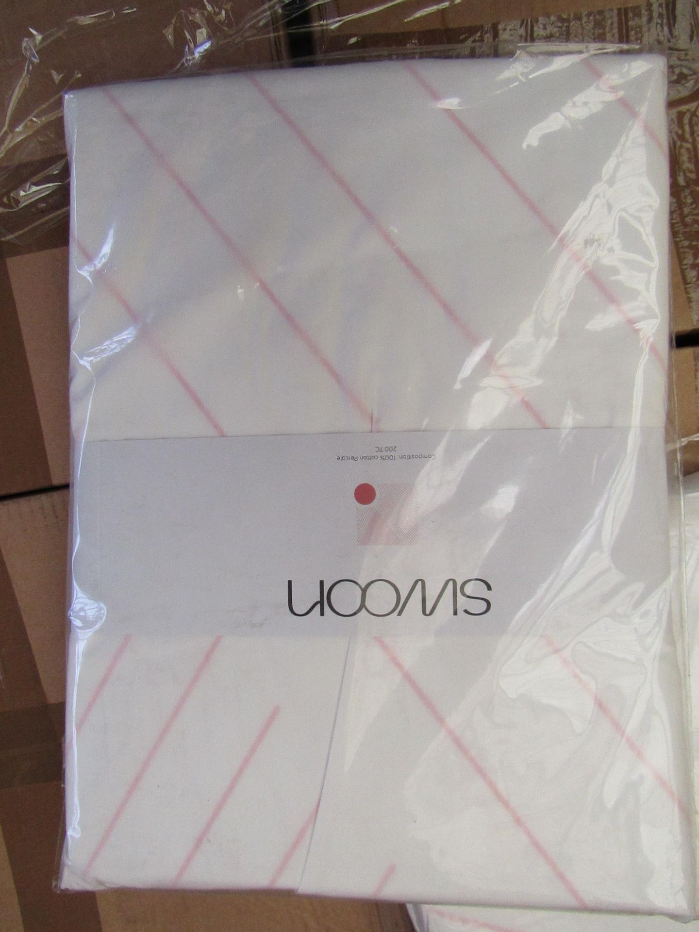 |1x SWOON BOOLE PINK DOUBLE DUVET SET THAT INCLUDE DUVET COVER AND 2 MATHCING PILLOW CASES | NEW AND - Image 2 of 2