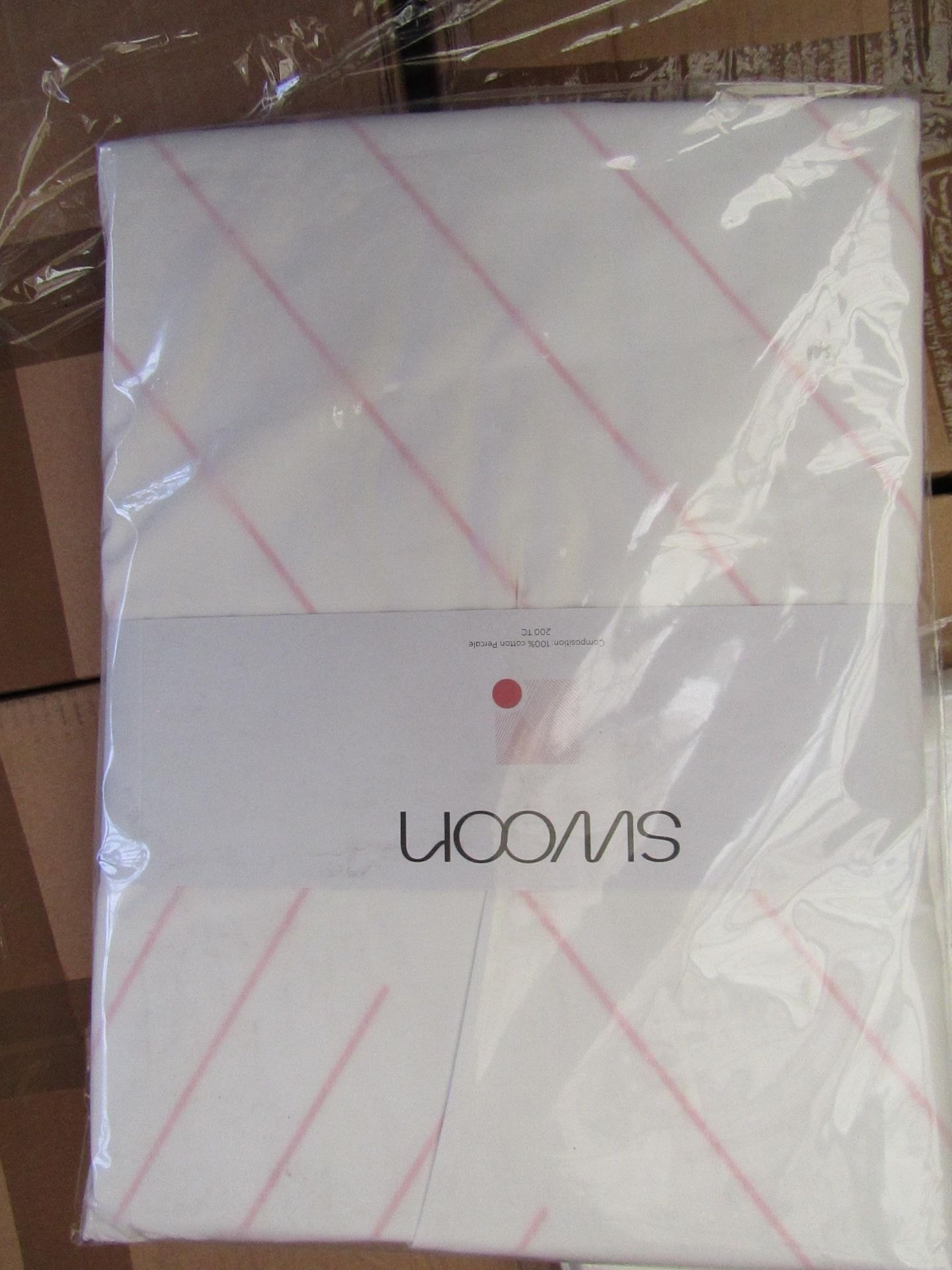 |1x SWOON BOOLE PINK DOUBLE DUVET SET THAT INCLUDE DUVET COVER AND 2 MATHCING PILLOW CASES | NEW AND - Image 2 of 2