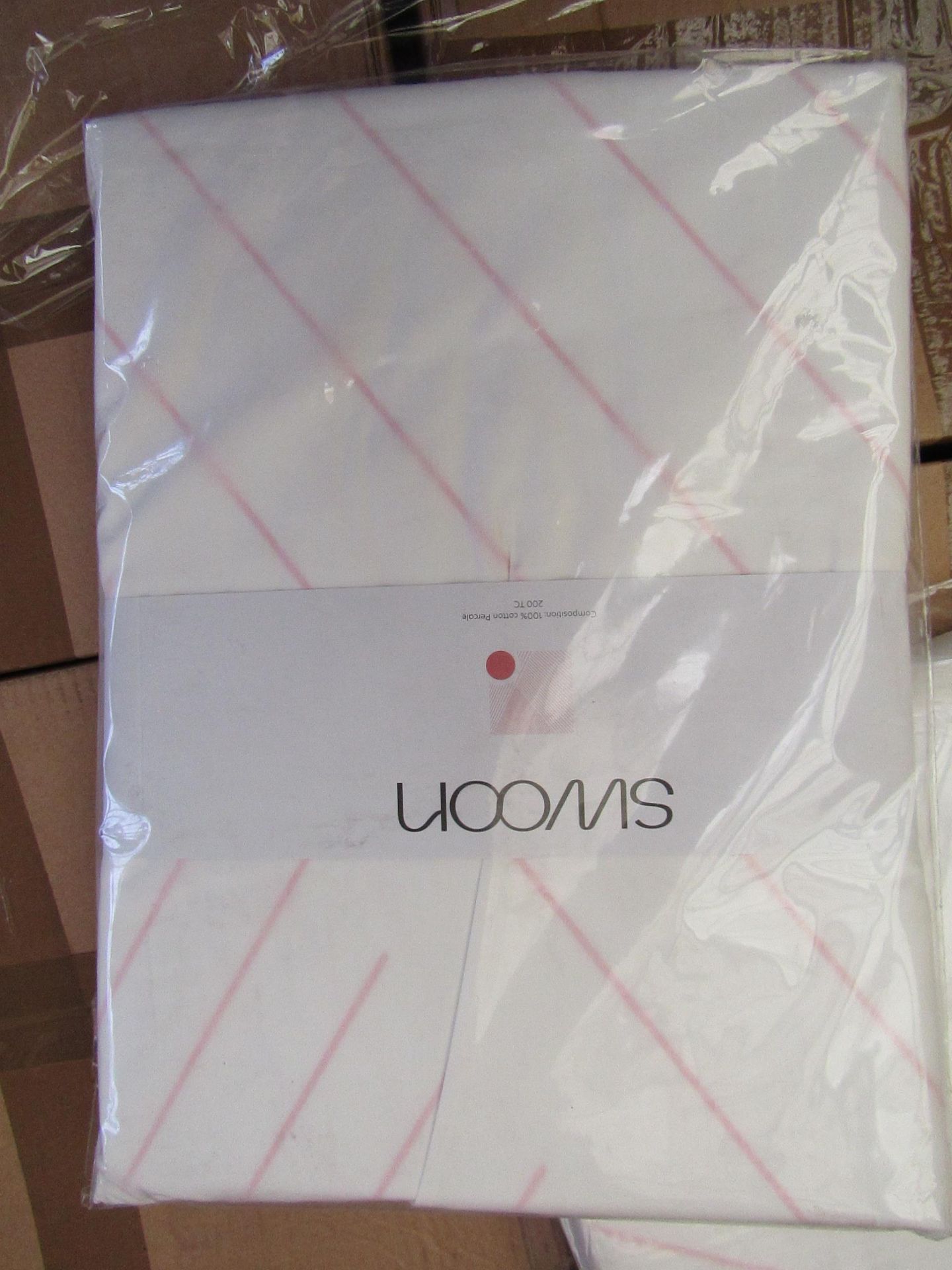 |1x SWOON BOOLE PINK DOUBLE DUVET SET THAT INCLUDE DUVET COVER AND 2 MATHCING PILLOW CASES | NEW AND - Image 2 of 2